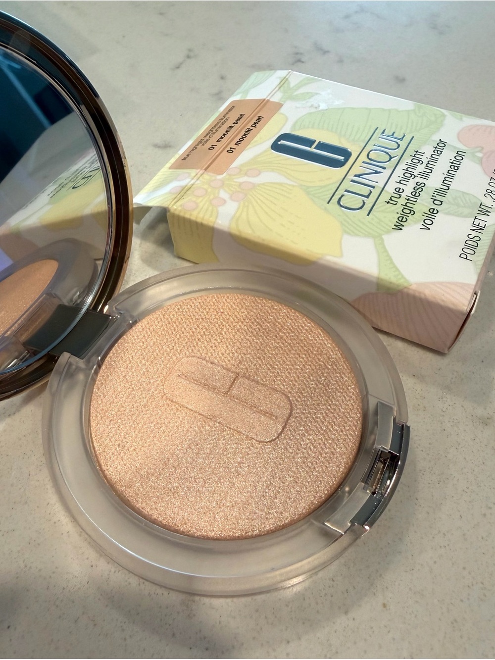 Clinique True Highlight Illuminator Compact - 01 Moonlit Pearl NWB